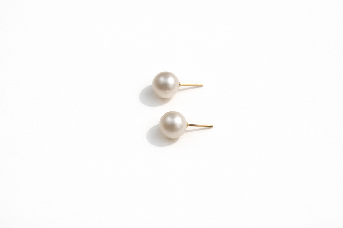 Everyday Luster Pearl Studs (3 Colors)