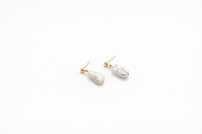 Everyday Baroque Pearl Drop Studs