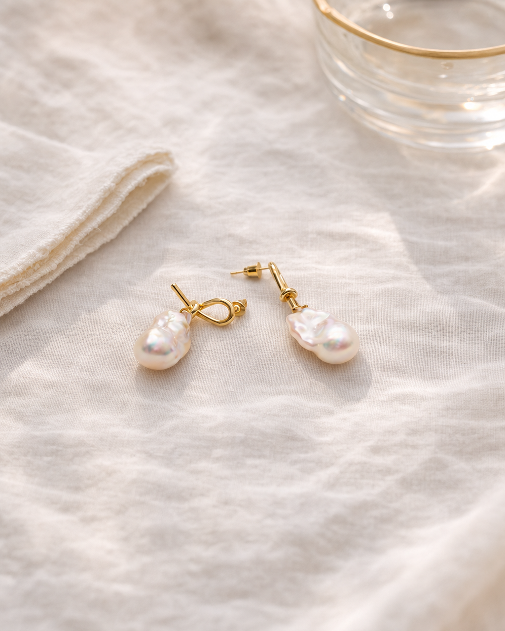 Soft Baroque Pearl Drops · 14K Gold Plated (4:5)