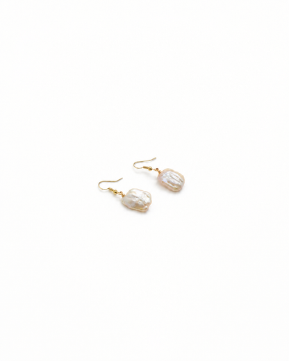 Baroque Pearl Drop Earrings (4:5)