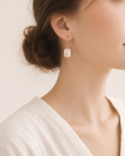 Baroque Pearl Drop Earrings (4:5)