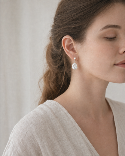 Round and Baroque Pearl Earrings (4:5)