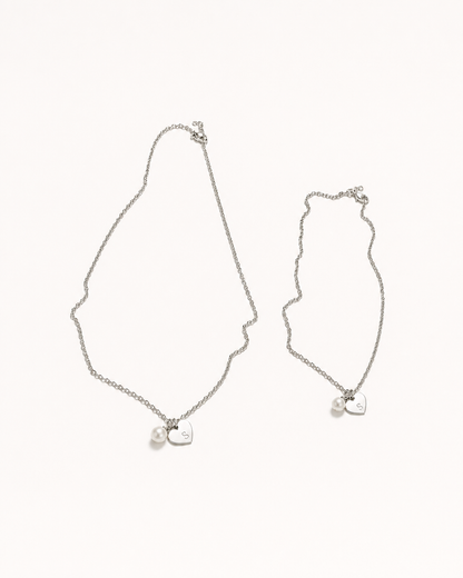 The Little Heart Pendant — Mom & Daughter Matching (4:5)